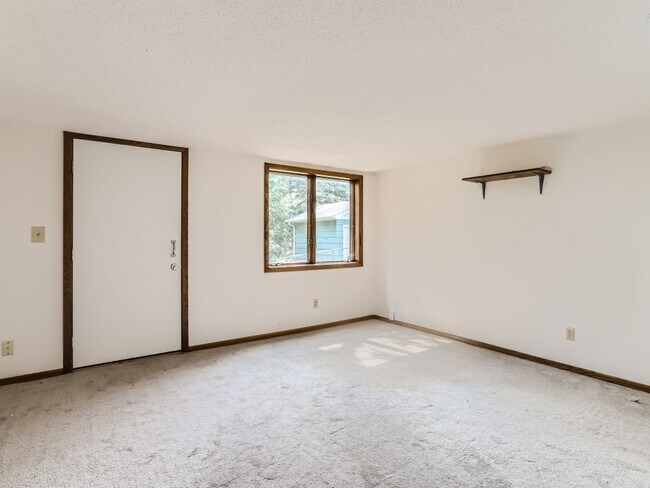 Building Photo - 8840 Morris Rd