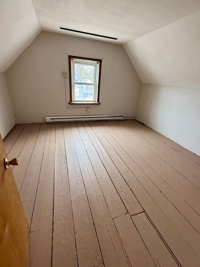 Building Photo - 45 South Ave