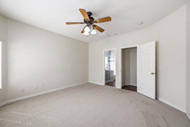 Building Photo - 15749 W Ventura St