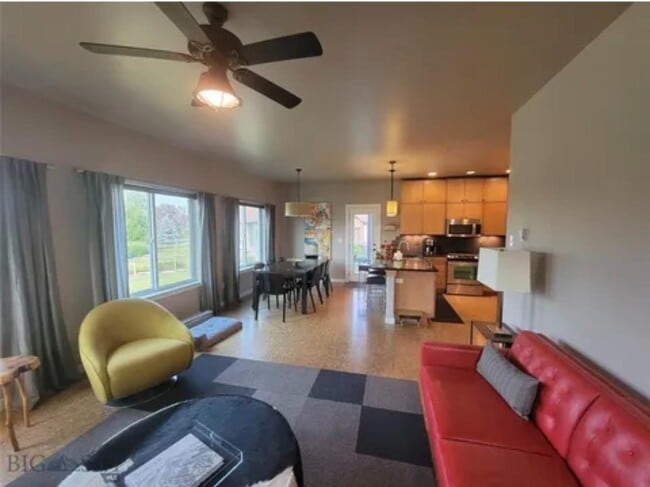 Building Photo - 1596 Maiden Spirit St