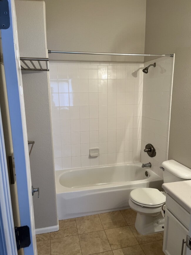 Building Photo - Beautiful townhome is Crown Point II!