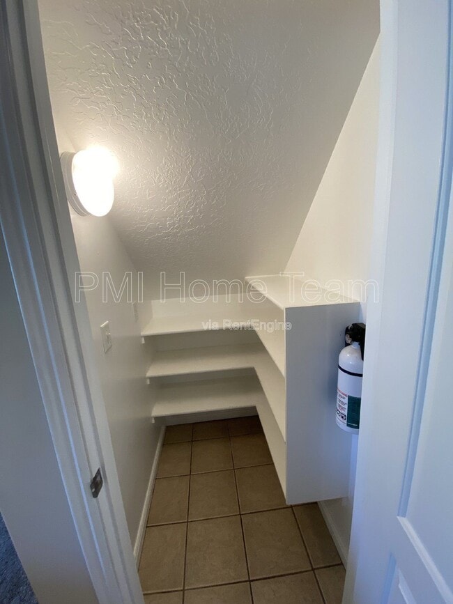 Building Photo - 433 N 3150 W