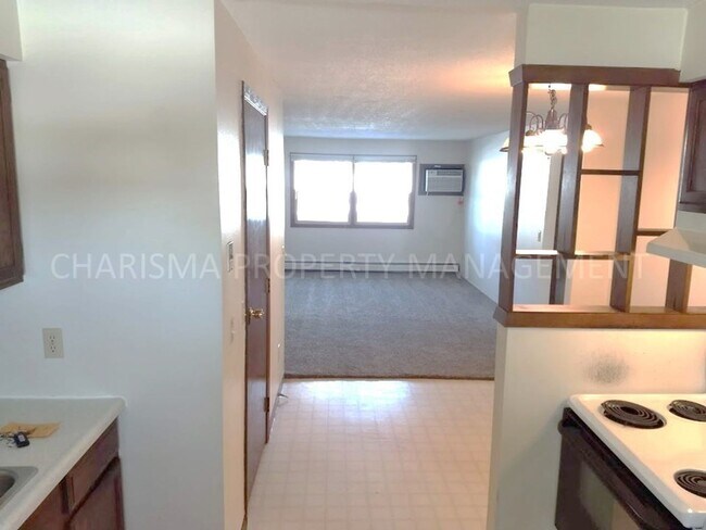 Building Photo - 2 BD - WHEN LOCATION, COMMUNITY AND PRICE MATTER...THIS IS THE PLACE FOR YOU!