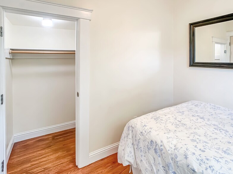 Closet - 2410 Russell St