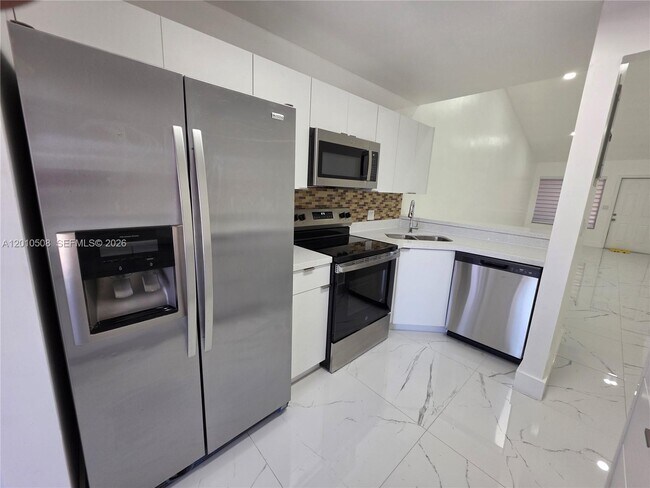 Building Photo - 14775 SW 83rd Ln