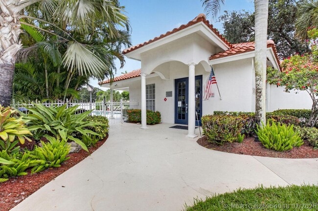 Building Photo - 5225 Brookview Dr