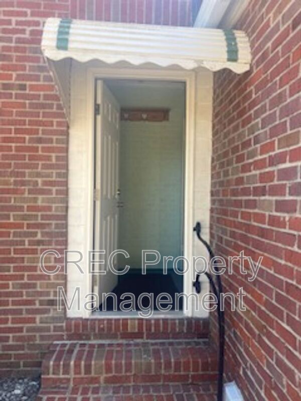 Building Photo - 9 Penn Ave