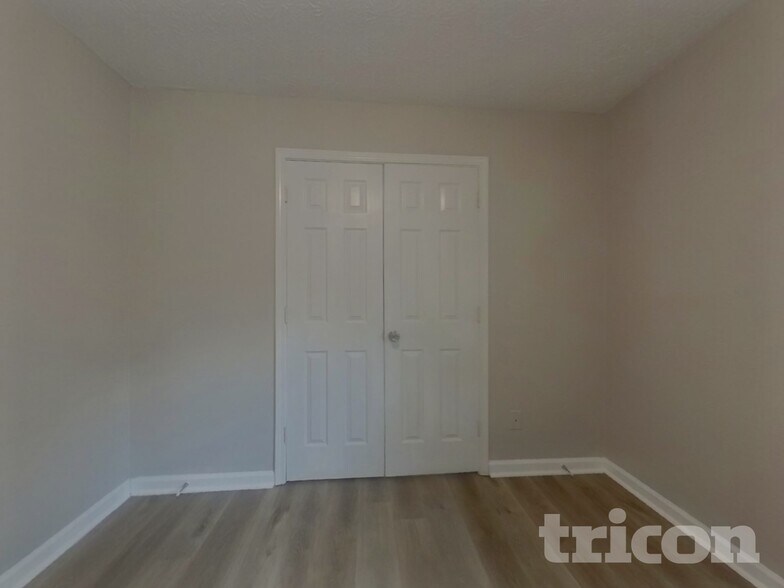 Building Photo - 10622 Cherry Cove