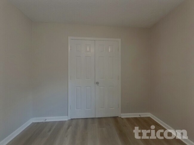 Building Photo - 10622 Cherry Cove