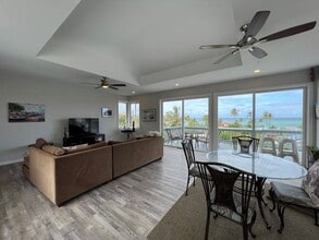 Building Photo - 864 Aalapapa Dr