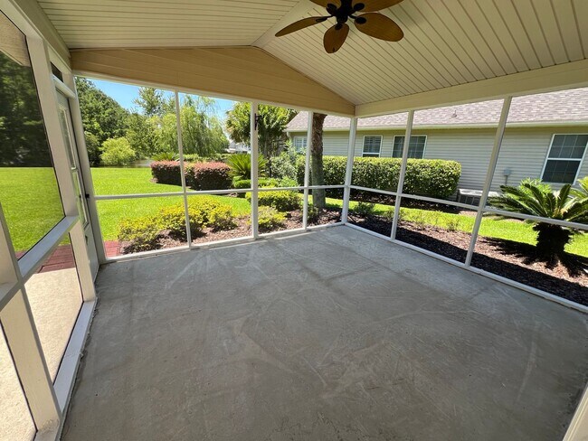 Building Photo - 1513 Clarendon Way