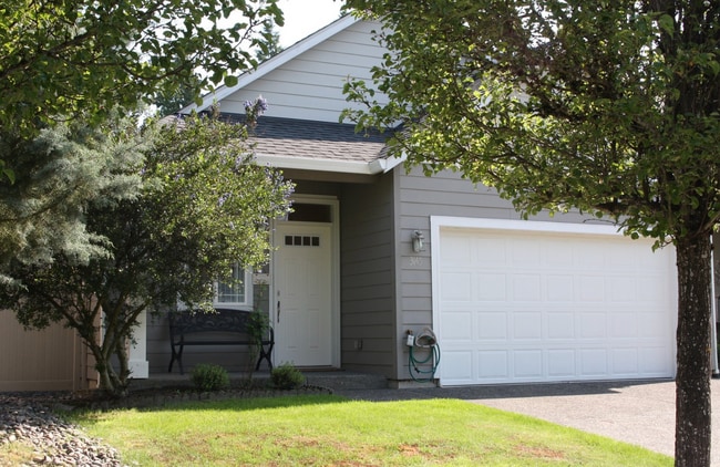 Building Photo - Bright & Welcoming 3-Bedroom Home in Ridgefield — Available Now