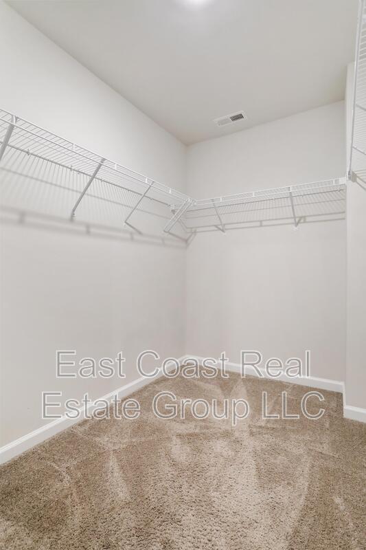 Building Photo - 124 Cramsford St