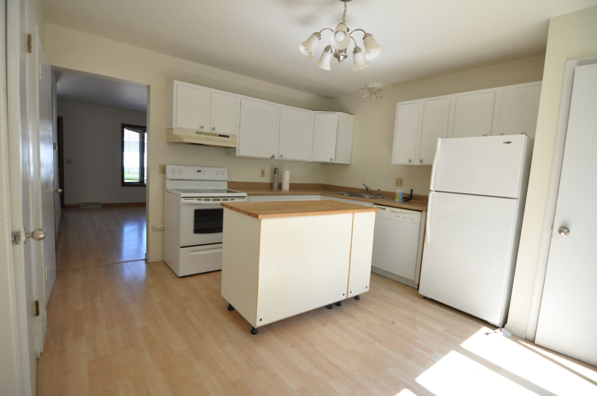 Building Photo - 46 Lakewood Garden Ln