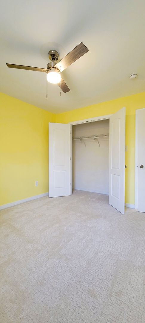 Building Photo - Large 4 bedroom 3 1/2 bath home that backs up to the 15th green in Magnolia Green.