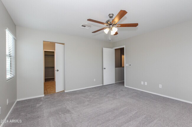Building Photo - 2239 E Paraiso Dr