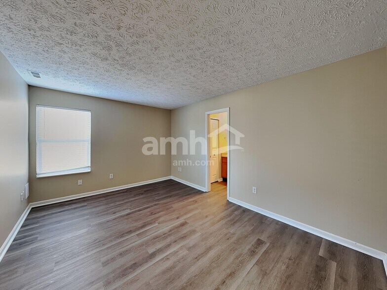 Building Photo - 2926 Limber Pine Dr