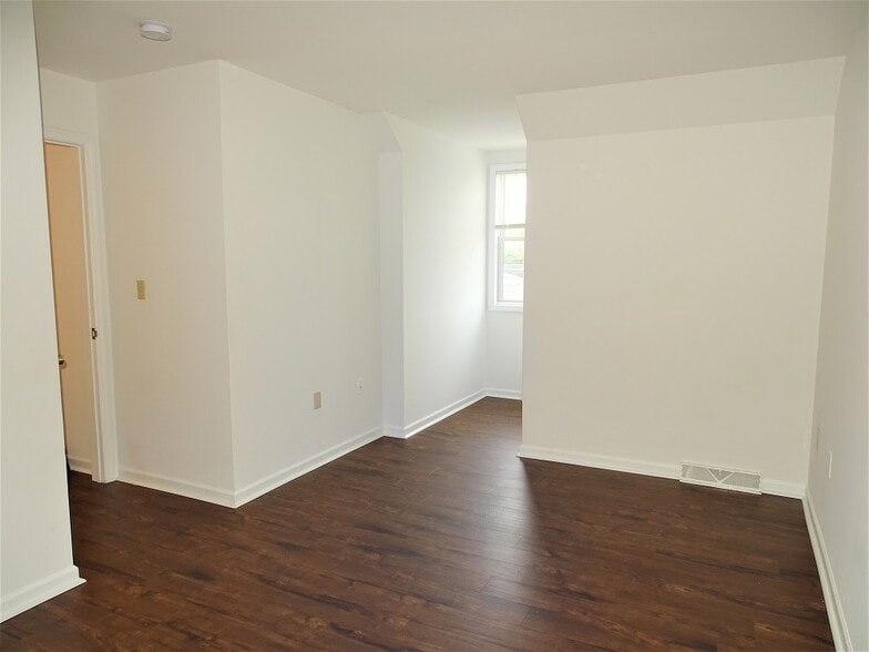 Building Photo - 91 Pebble Creek Dr