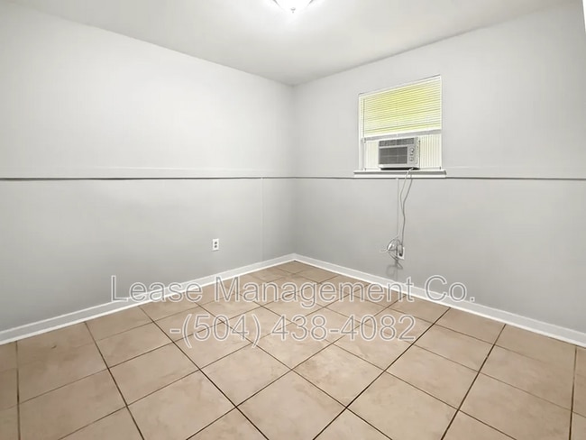 Building Photo - 524 Starrett Rd