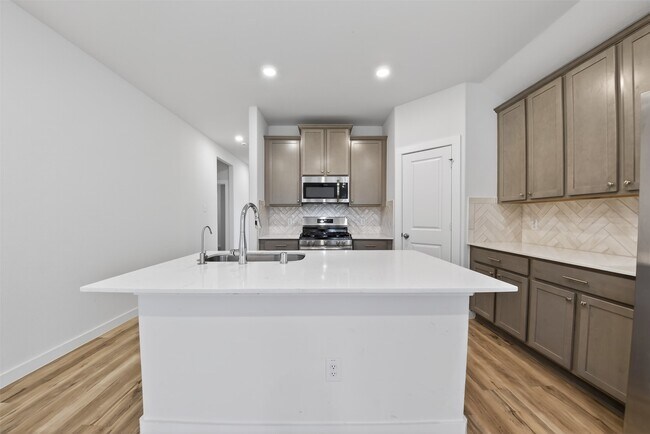 Building Photo - 17027 Lilac Paxton Ln