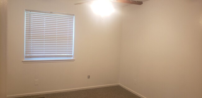 Building Photo - 5734 S Madison Pl