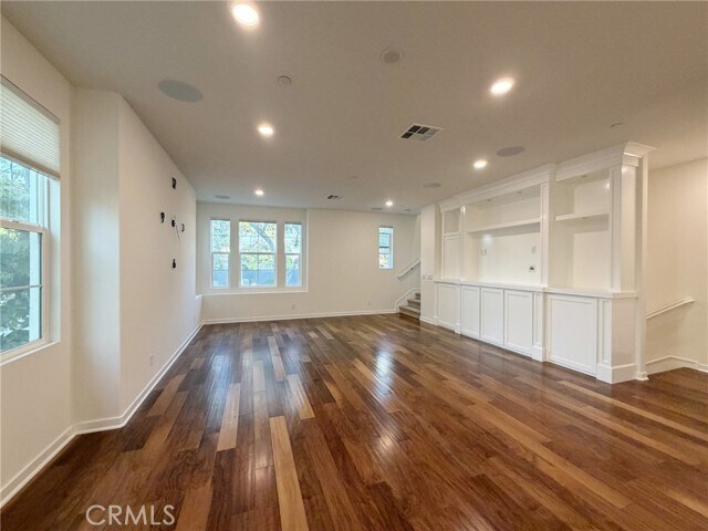 Building Photo - 136 Acamar