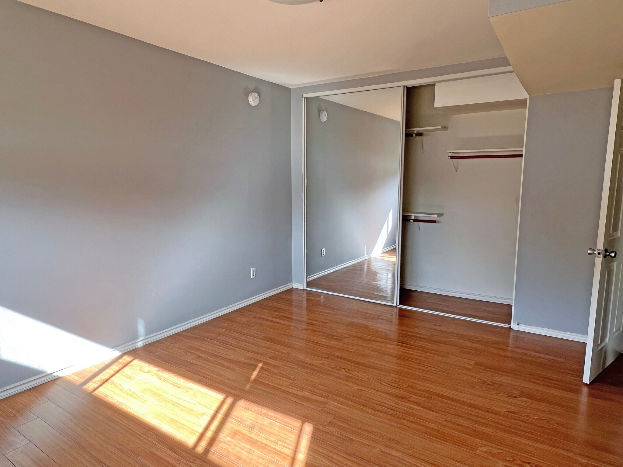 Building Photo - 700 Westmount Dr