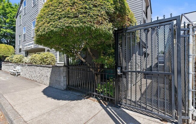 Building Photo - 10345 NE Clackamas St