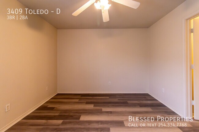 Building Photo - 3409 Toledo-D