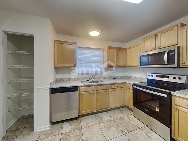 Building Photo - 1531 Mallard Cir E