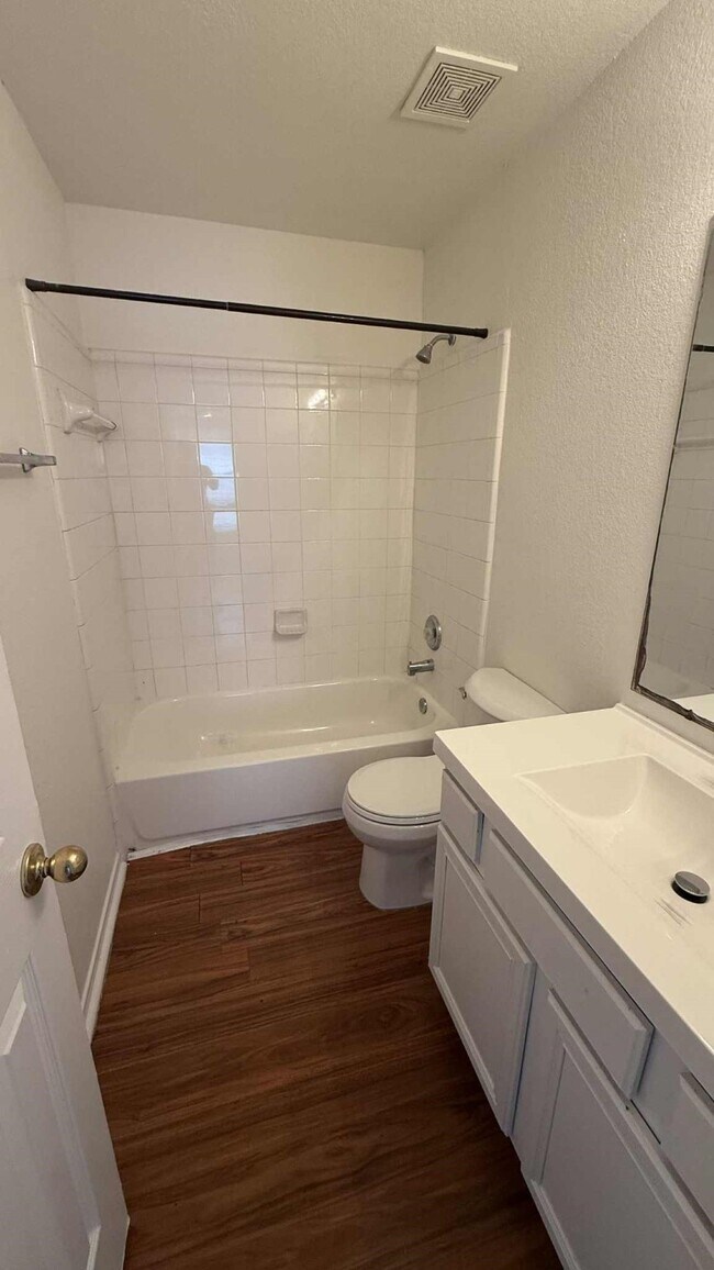 Building Photo - 1677 Nichole Woods Dr