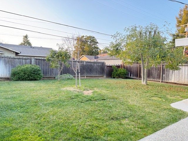 Building Photo - 10355 Stern Ave