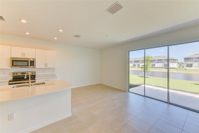 Building Photo - 5744 Haven Ter