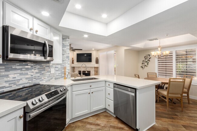 Building Photo - 9795 N 93rd Way