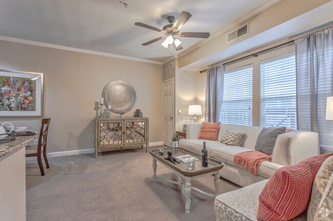 1BR, 1BA - 653 SF Manchester - Living Area - The Reserve at North Dallas