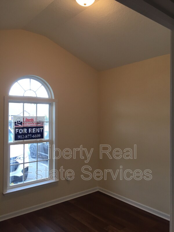 Building Photo - 401 Barry McCaffrey Blvd