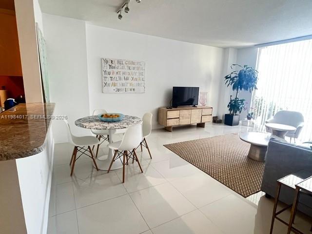 Building Photo - 18800 NE 29th Ave