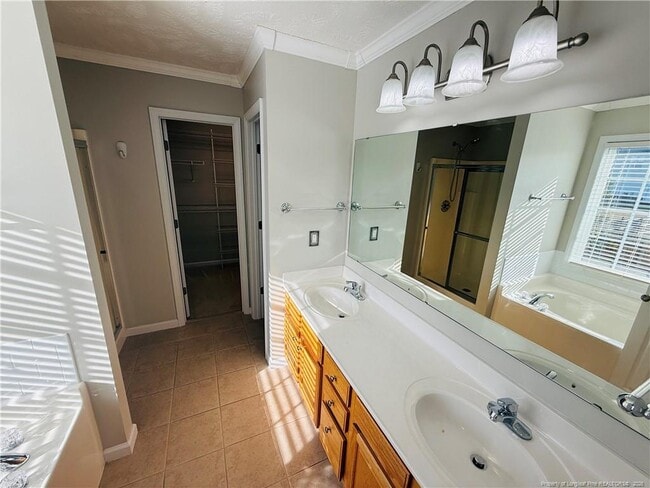 Building Photo - 84 Gloucester Ct