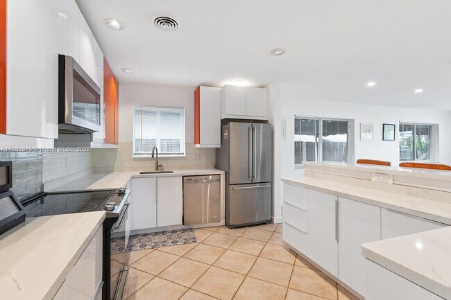 Building Photo - 1406 Polk St