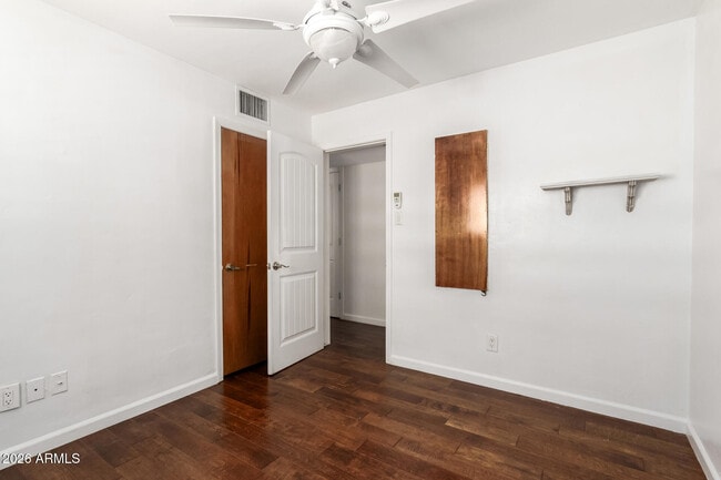 Building Photo - 7340 N 7th Ave