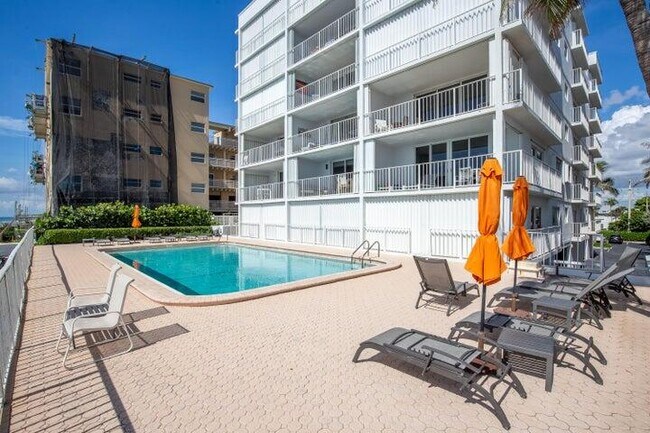 Building Photo - 4200 S Ocean Blvd