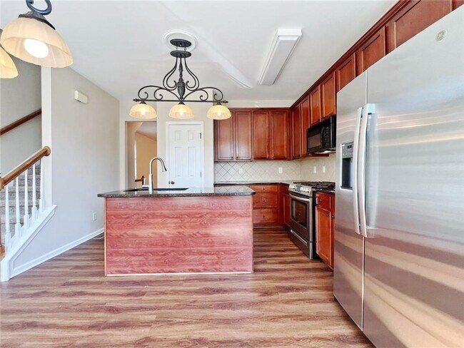Building Photo - 525 Grove Field Ct NW