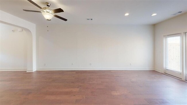 Building Photo - 6414 Shalks Xing Dr
