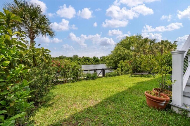 Building Photo - 1595 Paradise Lake Dr