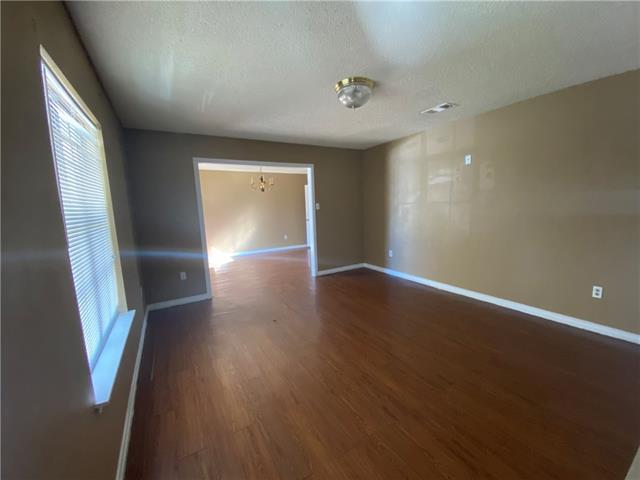 Building Photo - 705 Rue St