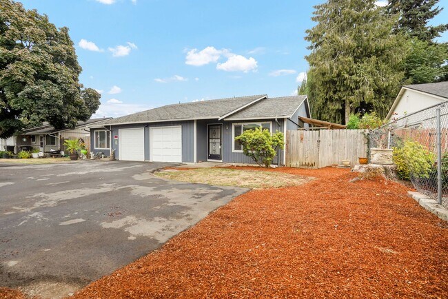 Building Photo - State Duplex - VPM482830S-6