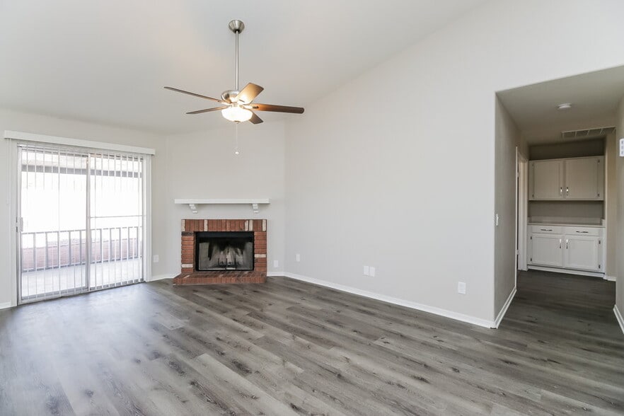 Building Photo - 6236 Colby St