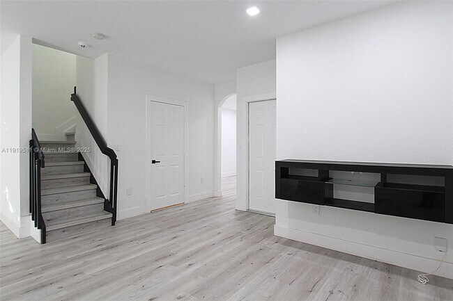 Building Photo - 9390 SW 222nd Way