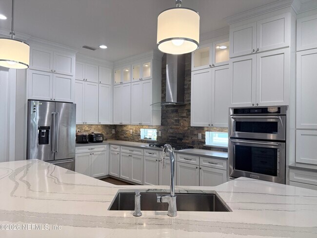 Building Photo - 161 Paradise Valley Dr