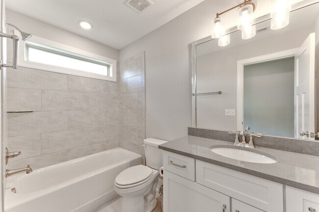 Building Photo - 302 Kelsey Grace Pl